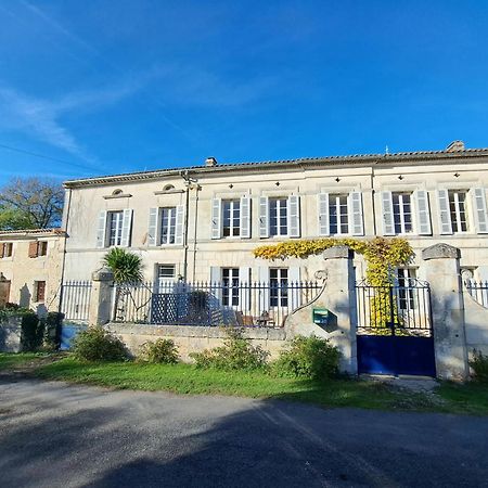 Champagnac  Le Moulin Etourneau - 3 Gites Avec 2 Piscines מראה חיצוני תמונה